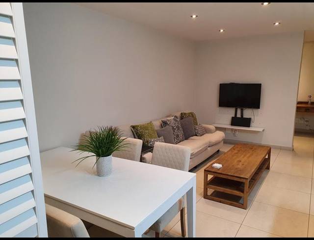 1 BEDROOM APARTMENT FOR SALE IN STRATHAVON